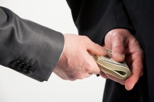 34 миллиона за сообщение о взятке 22 сообщение