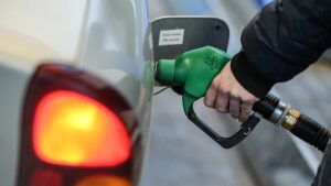 Причину роста цен на бензин в Казахстане, объяснил глава Нацбанка 24 бензин