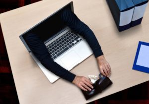 Студенты из Таджикистана продавали несуществующие телефоны 5 студенты
